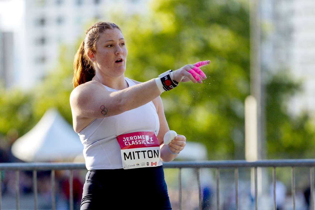 Sarah Mitton, shot put